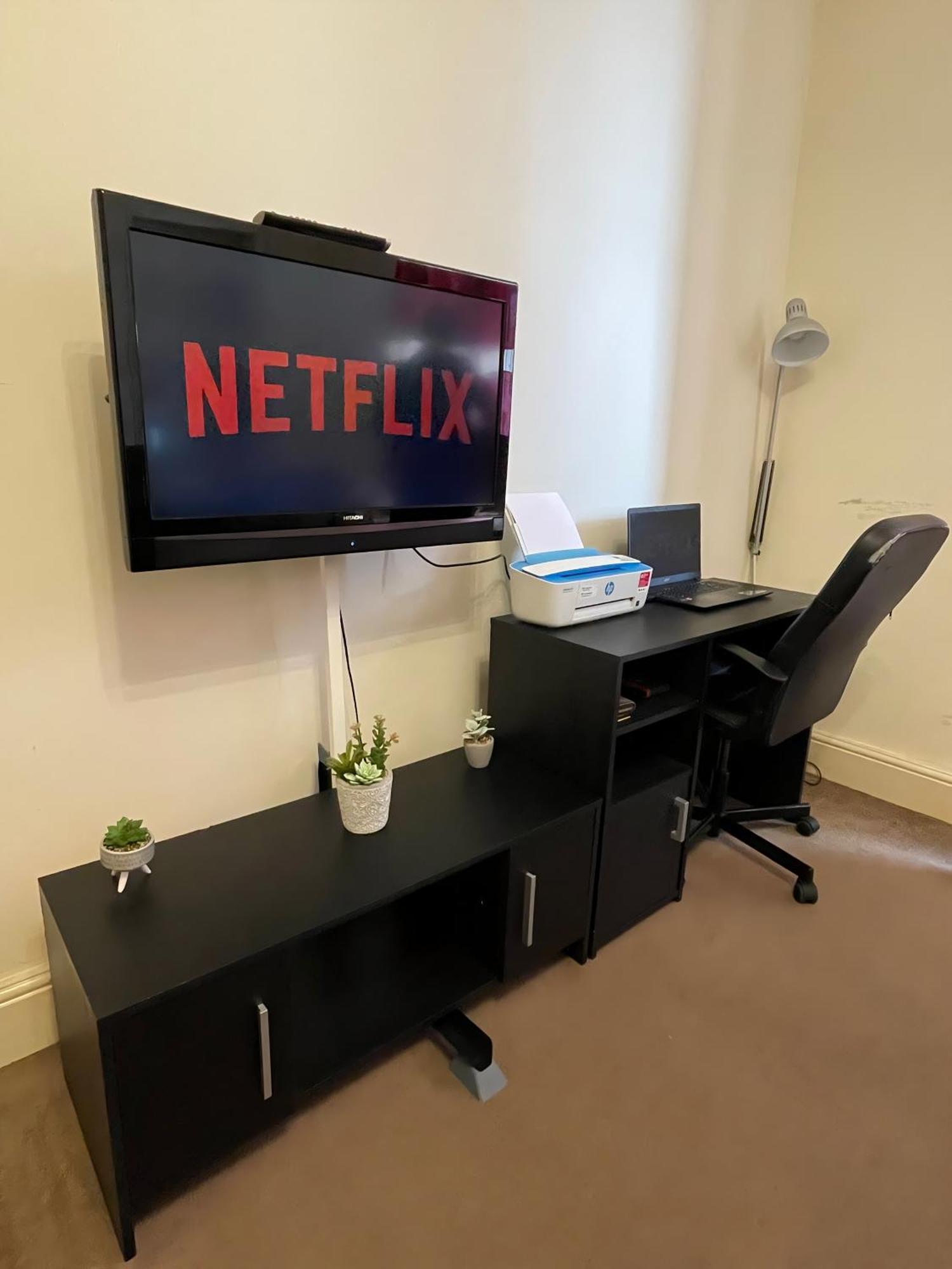 Comfy 2 Bedroom Flat Near Edinburgh City Center Eksteriør billede